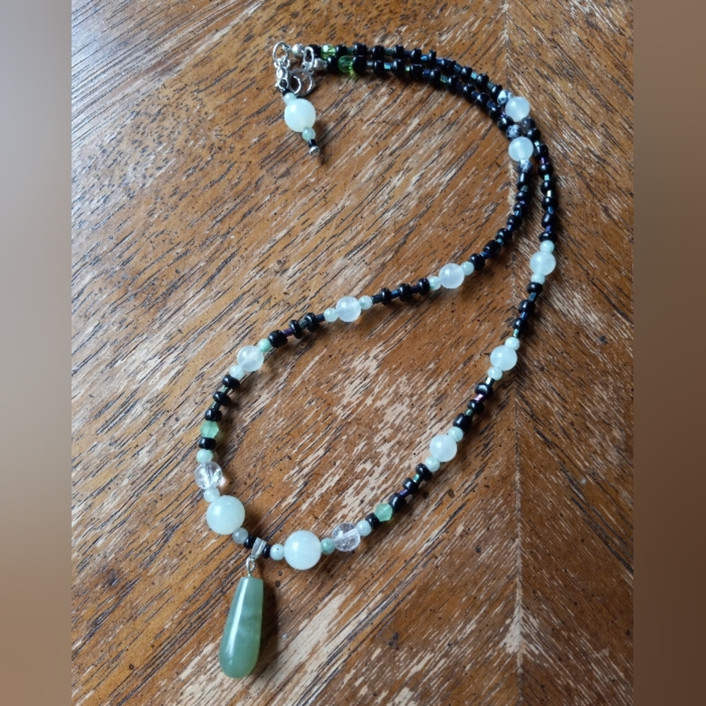 Jade Crystal Beaded Necklace!!!! - Picture 10 of 10